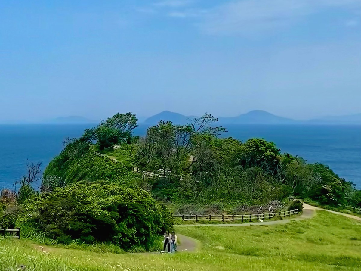 The Wind Allowed us to Speak: Fragments from the Field Note at the Genkai Sea&nbsp;Coast